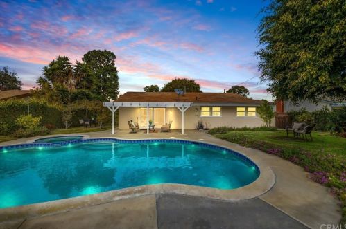 5882 Belgrave Ave, Garden Grove, CA 92845-1729