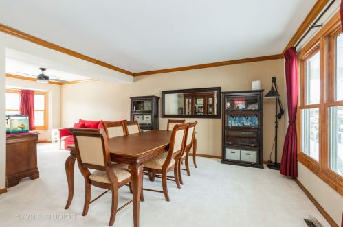 1358 Lance Ln, Carol Stream, IL 60188-3395