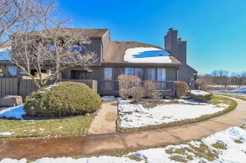 222 Westgate Dr, Edison, NJ 08820-1165