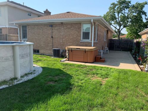 7017 Main St, Niles IL  60714-2238 exterior