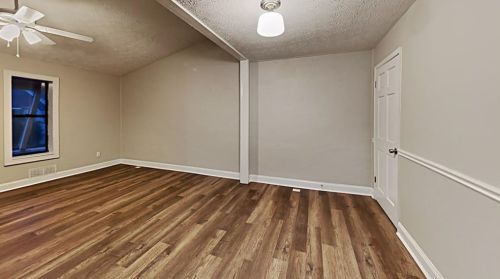 208 Goshen Ln, Holly Springs, GA 30188-4923