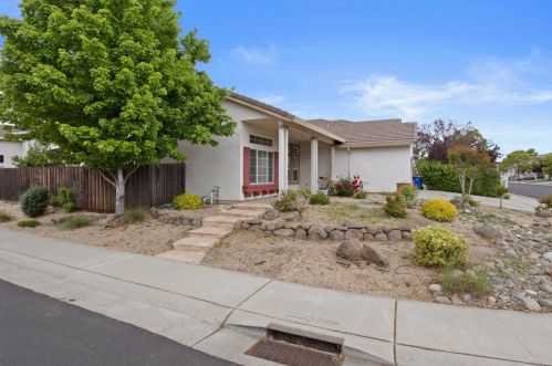 8886 Garrity Dr, Elk Grove, CA 95624-4073