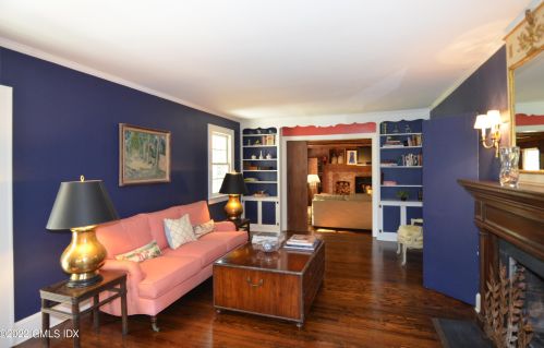 20 Cherry Valley Rd, Greenwich CT  06831-3010 exterior