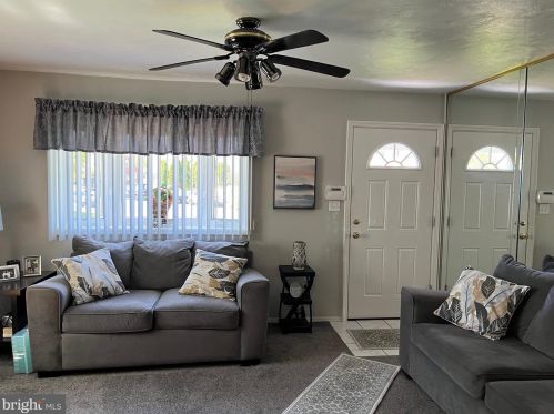 204 Samdin Blvd, Trenton NJ 08610-3934 exterior