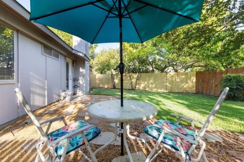 1108 Sea Ter, Irving TX 75060-7716 exterior