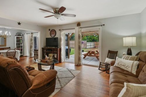 1381 Carolyn Dr, Atlanta GA  30329-3546 exterior