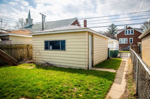 1240 Euclid Ave, Forest View, IL 60402-1005