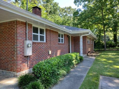 2790 Glenbriar Dr, Atlanta GA  30345-2622 exterior