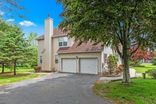 35 Cambridge Rd, Lafayette, NJ 07848-3011