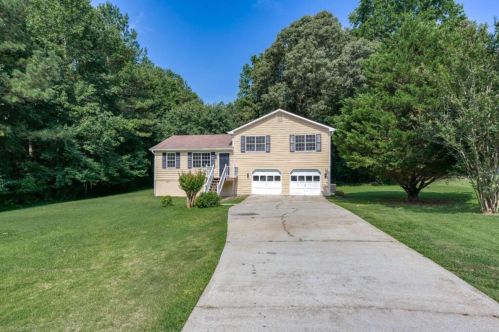 1809 Bullock Dr, Loganville, GA 30052-7401