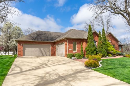 41 Oak Ridge Dr, Rockwell, IL 61301-9648