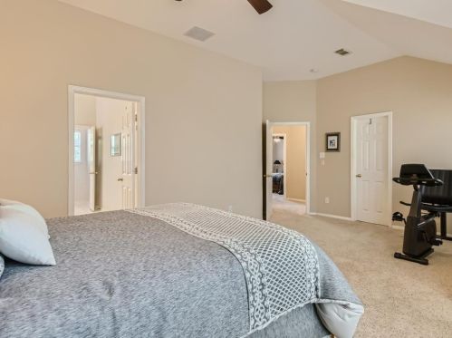 4333 Cyn Gln Cir, Austin TX  78732-2185 exterior