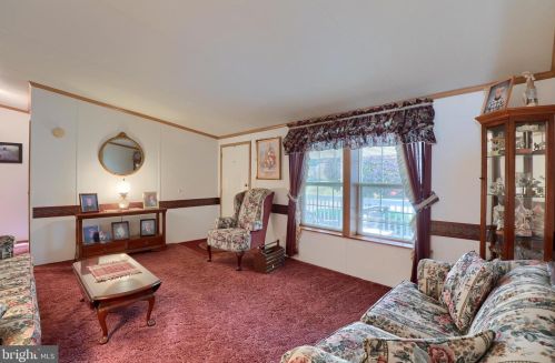 200 Cricklewood Ct, Lancaster PA  17603-2173 exterior