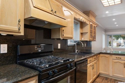 1925 Vassar St, Glendale CA  91204-2926 exterior