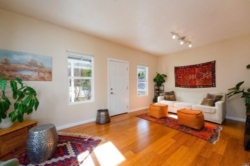 691 Oak St, Ukiah, CA 95482-4307