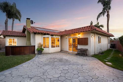 10915 El Coco Cir, Santa Ana CA  92708-5316 exterior