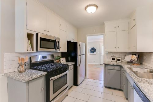 2445 Aglen St, Saint Paul MN  55113-3309 exterior