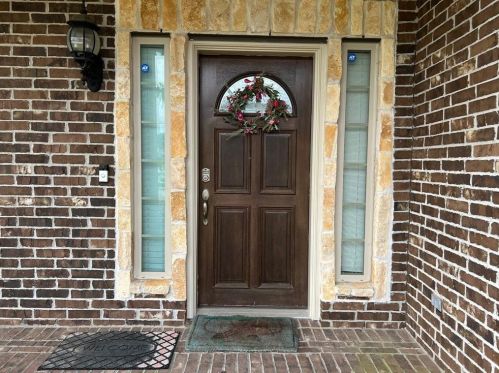 2203 Oak Rise Dr, Conroe TX  77304-5625 exterior