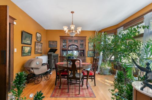 994 Burr St, Saint Paul, MN 55130-3936