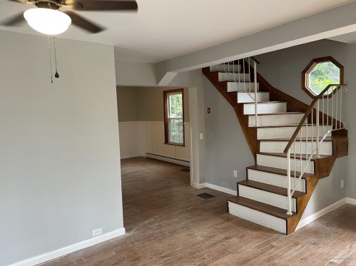 21 Park St, Lisbon, ME 04250-6428