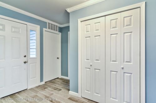 297 Araneo Dr, Town Center, NJ 07052-4143