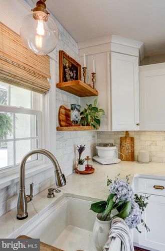 1220 Country Club Dr, Lancaster PA  17601-5208 exterior