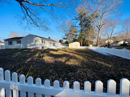 17 Hartshorn St, Killingly CT  06239-4118 exterior