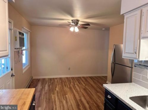 312 Juniper St, Carlisle PA 17013-2524 exterior