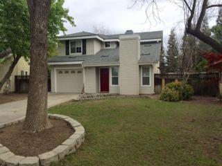 9974 Canyon Creek Ln, Fresno, CA 93730-1242
