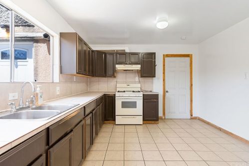 7824 Ira Ave, Bell, CA 90201-5504