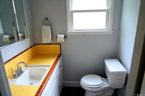 4638 Edgewood Pl, Riverside CA  92506-1027 exterior