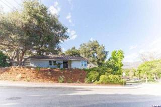 3701 Cedarbend Dr, Glendale, CA 91214-3242