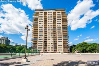 1203 River Rd, Edgewater NJ  07020-1456 exterior