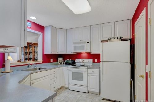 937 Sweetheart Path, Southington, CT 06489-3493