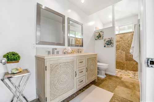 1091 Kalapaki St, Honolulu HI  96825-2710 exterior