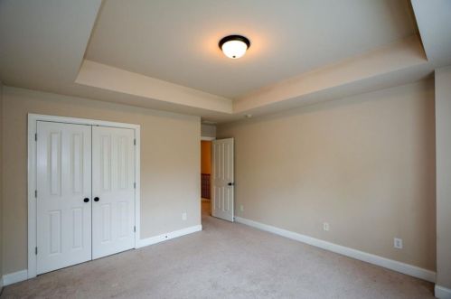 7880 Glisten Ave, Atlanta GA  30328-2465 exterior