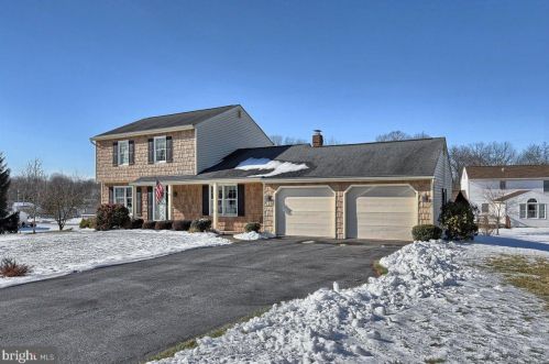 721 Lockwood Ct, Harrisburg, PA 17112-2736