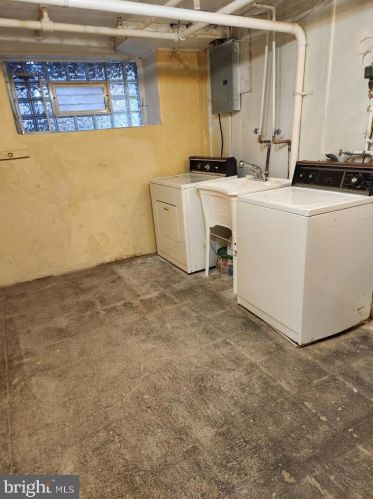 4528 12 St, Philadelphia PA 19122-4014 exterior