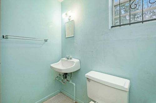 558 Larchmont Dr, Atlanta GA  30318-7112 exterior