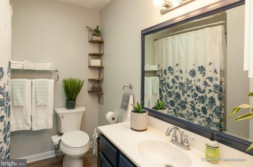 423 Shannondale Rd, Harpers Ferry WV 25425-4564 exterior