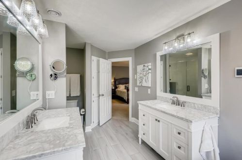 3826 Bridgewater Dr, Saint Paul MN  55123-2528 exterior