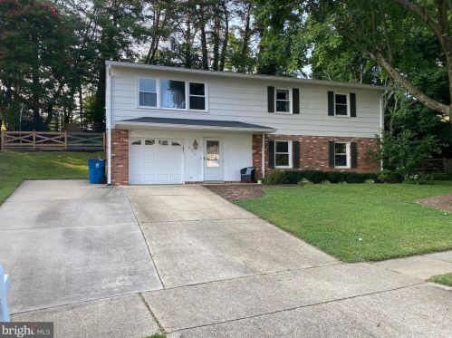 8614 Arley Dr, Springfield VA  22152-3509 exterior