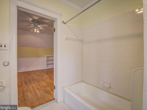 12500 Meadowood Dr, Silver Spring MD 20904-2928 exterior