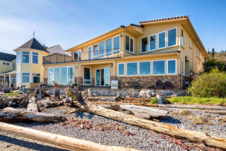 12102 Apple Tree Point Ln, Eglon, WA 98346-9661