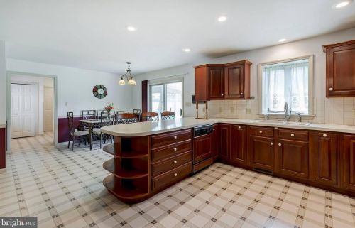 2616 Standardbred Dr, Lancaster PA  17603-4161 exterior