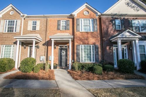 1726 Heights Cir, Kennesaw, GA 30152-6716