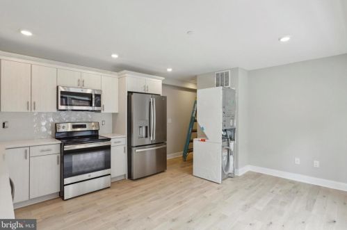 1164 18th St, Philadelphia, PA 19146-2901