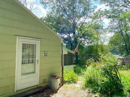 30 Ridgewood Trl, Coventry CT  06238-1843 exterior