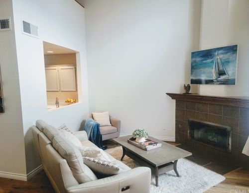 735 Kingfisher Way, Oxnard, CA 93030-6779
