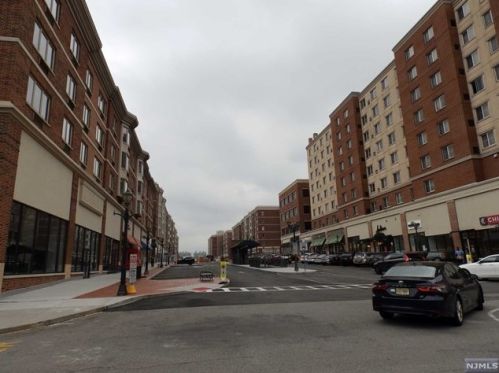 3510 City Pl, Edgewater NJ  07020-3153 exterior